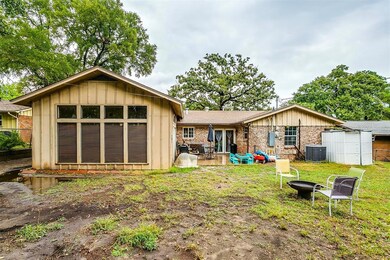 1036 Idlewood Ave, Azle, TX 76020 - photo 5