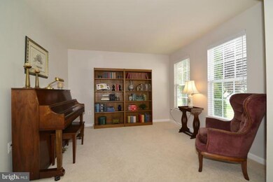 35926 Newberry Crossing Place, Round Hill, VA 20141 - photo 7