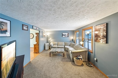 621 Unit R French Rd unit R, Cheektowaga, NY 14227 - photo 5