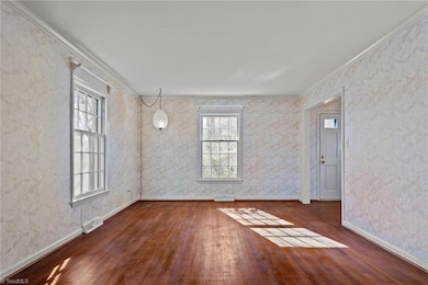 1602 Alderman Dr, Greensboro, NC 27408 - photo 4