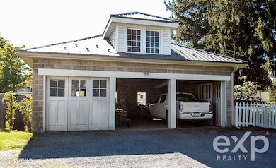 1411 W Market St, Lewisburg, PA 17837 - photo 4