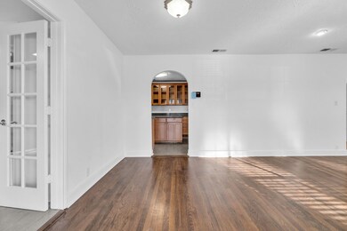 604 Mason St, Tomball, TX 77375 - photo 3