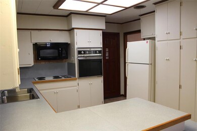 116 E Coffin St, Denison, TX 75021 - photo 7