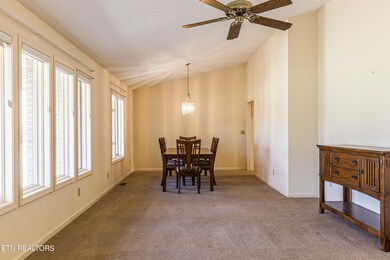 FRONT ROOM