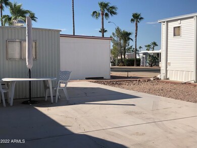 ROOM FOR OUTDOOR FURNITURE