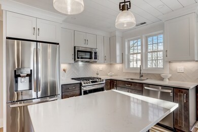 35 Bromfield St unit D, Newburyport, MA 01950 - photo 3