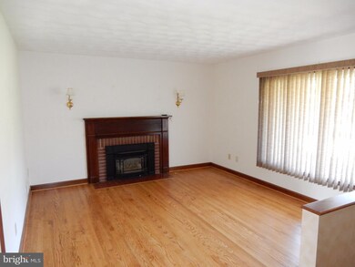 5623 Magnolia Ln, Alexandria, VA 22311 - photo 6