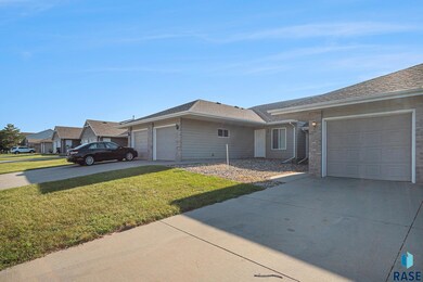 421 9th Ave, Brandon, SD 57005 - photo 3