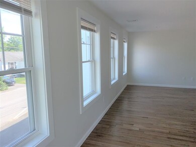9 Clifford St, Exeter, NH 03833 - photo 5