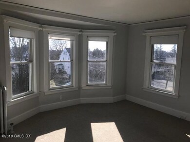 40 Ridge St unit 2nd fl, Greenwich, CT 06830 - photo 2
