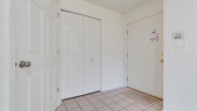 1108 Stratford Ct, Elgin, IL 60120 - photo 6