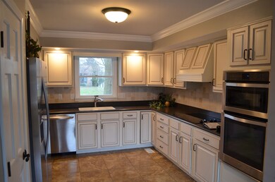 This remodeled kitchen is perfect for the woman or