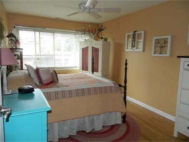 1525 E Thacker St unit 2B, Des Plaines, IL 60016 - photo 6