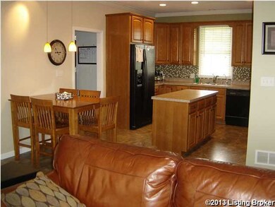 2015 Clark Pointe Dr, Crestwood, KY 40014 - photo 5