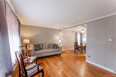 1140 Braxton St, Uniondale, NY 11553 - photo 4