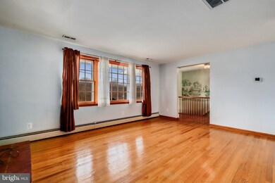 7400 Locust Dr, Hanover, MD 21076 - photo 5