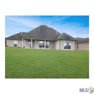 1521 Pecan Crossing Ave, Zachary, LA 70791 - photo 5