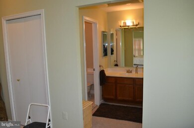 1621 Hugo Cir, Silver Spring, MD 20906 - photo 3