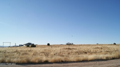 2580 W Compass Point Rd, Paulden, AZ 86334 - photo 2