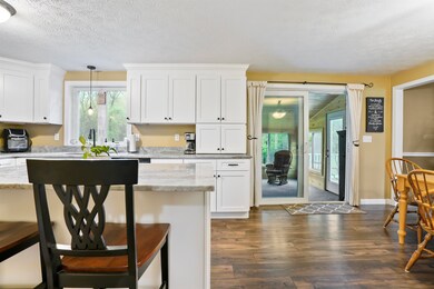 6 Quincy Rd unit B, Londonderry, NH 03053 - photo 4