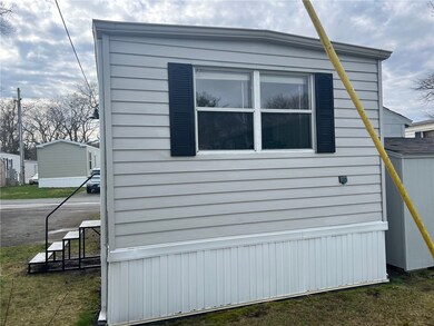 711 Forest Park Mobile Homes Ave, Middletown, RI 02842 - photo 3