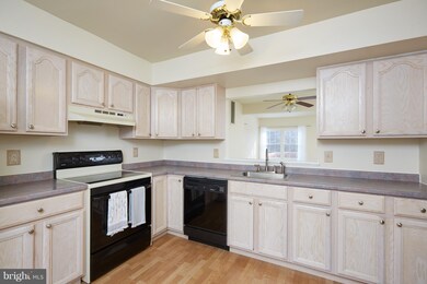 18779 Summer Oak Ct, Germantown, MD 20874 - photo 3