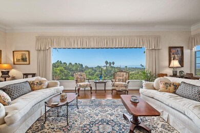 ShepardMesa6818.LivingRoom2