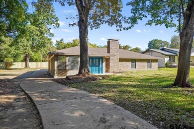 910 910 E Hudson, Tyler, TX 75701 - photo 2