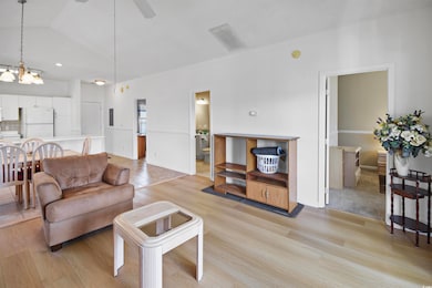 3923 Gladiola Ct unit 304, Myrtle Beach, SC 29588 - photo 6