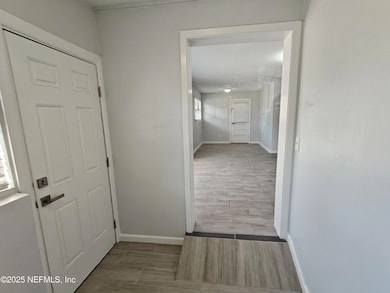 2921 Mansion Rd, Jacksonville, FL 32277 - photo 5