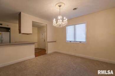 612 W 6th St, Davenport, IA 52803 - photo 2