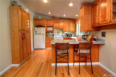 8307 203rd Place SW, Edmonds, WA 98026 - photo 2