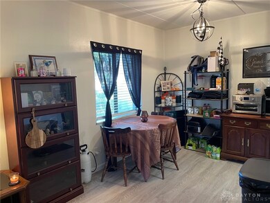 1112 Eagle Feather Cir unit A, Dayton, OH 45449 - photo 6