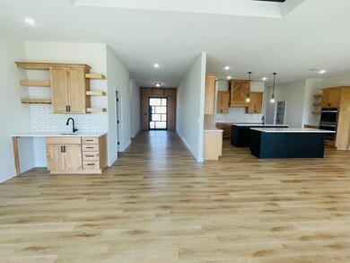 Spacious Living Room with Wet Bar