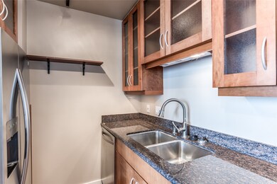 Bayou Lofts unit 8E, Houston, TX 77002 - photo 7