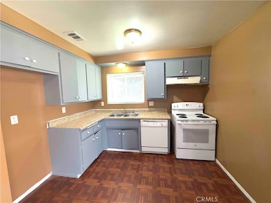 202 E Jackson St unit B, Rialto, CA 92376 - photo 3