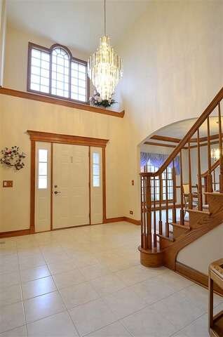 949 Hodge Ln, Batavia, IL 60510 - photo 3