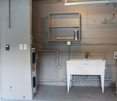 2927 Parr Ct E, Jacksonville, FL 32216 - photo 6