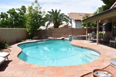 975 E Dava Dr, Tempe, AZ 85283 - photo 2