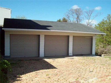 Other. Detached Garages