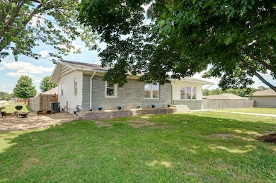7549 W Farm Road 174-3