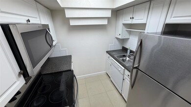 344 SE 11th Ave unit 4, Pompano Beach, FL 33060 - photo 2