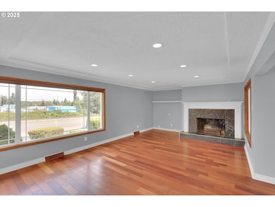 3110 NE Bryant St, Portland, OR 97211 - photo 7