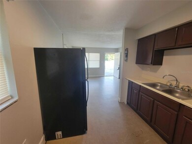 402 Peters St, Wildwood, FL 34785 - photo 5