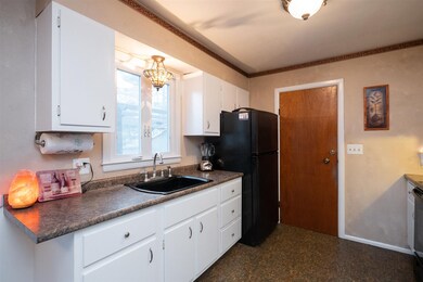 6 Shirley Ln, Stratham, NH 03885 - photo 5