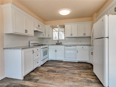 5700 NW 65th St, Warr Acres, OK 73132 - photo 2