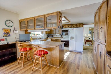 Breakfast bar