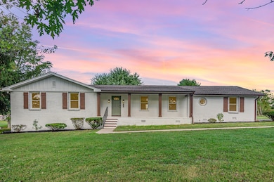 231 S Palmers Chapel Rd, Cottontown, TN 37048 - photo 2