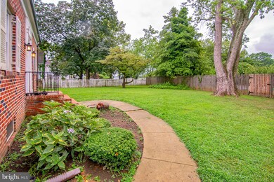 1916 Thomas Dr, Annapolis, MD 21409 - photo 2