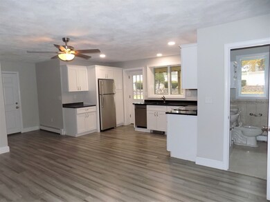 7 Kennedy Dr unit B, Saugus, MA 01906 - photo 2